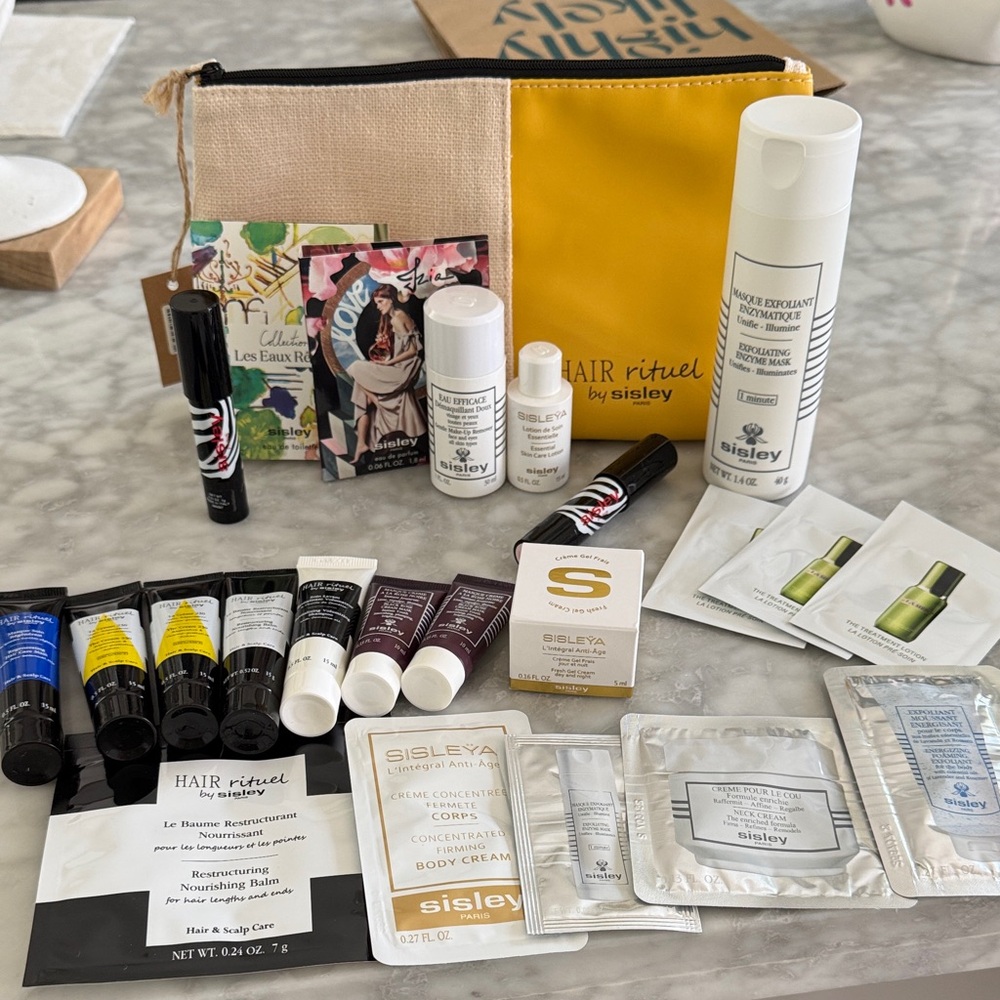 Sisley-Paris Enzyme Exfoliating Mask plus samples